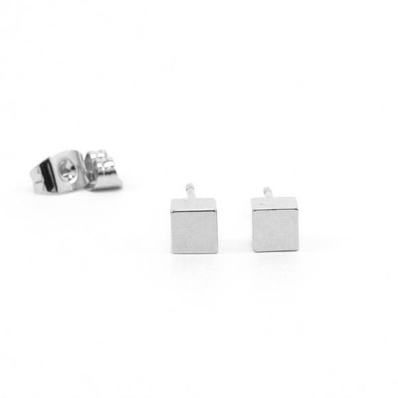Square Cube Stud Earrings Sterling Silver Small - Picture 2 of 4